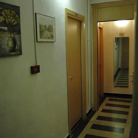 Отель Major